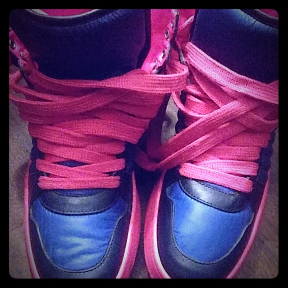 Shoes - Picture 1 of 2